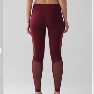 Lululemon Reveal 7/8 Tight Deep Rouge